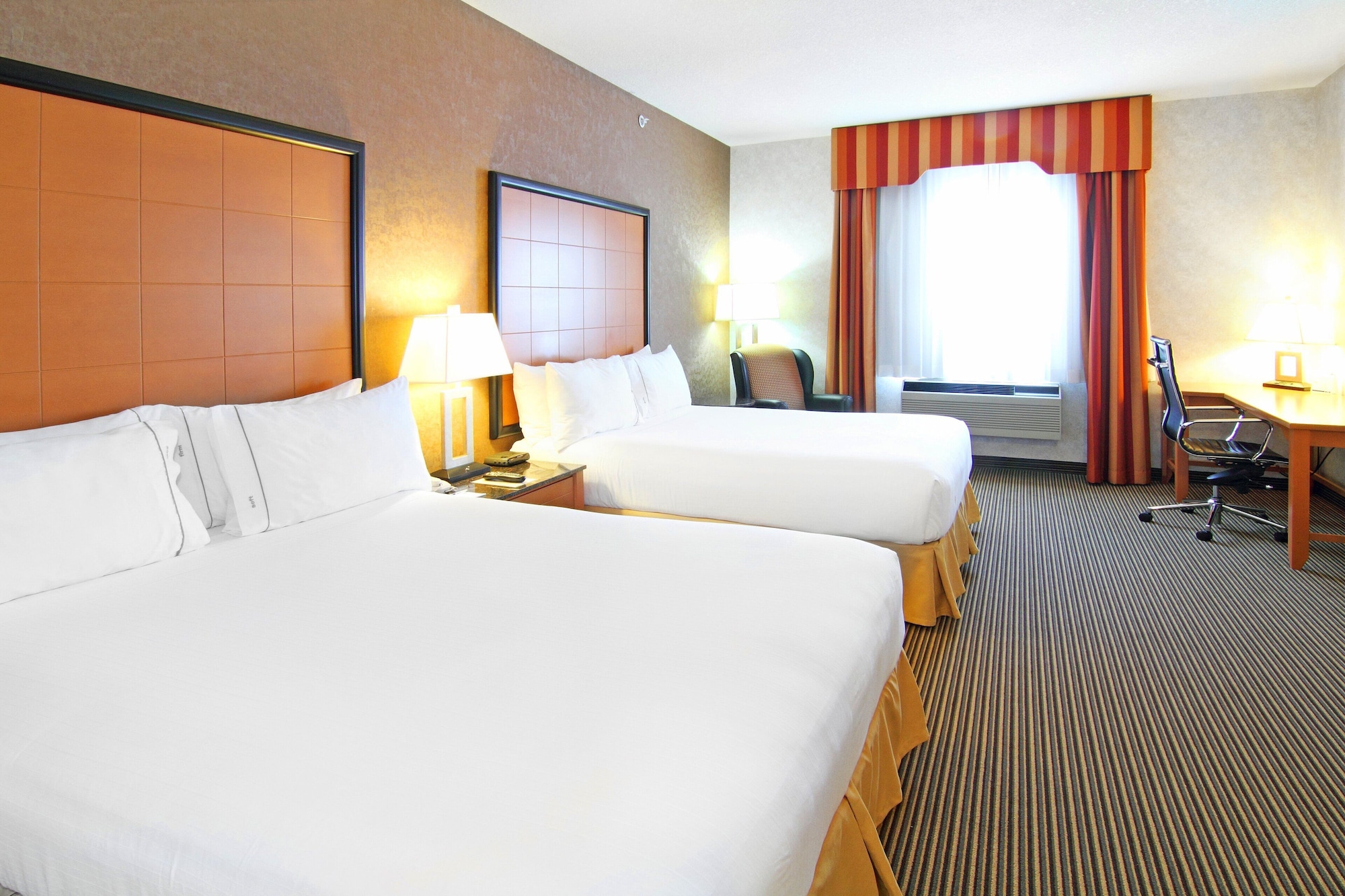holiday inn express and suites calgary south macleod trail s
