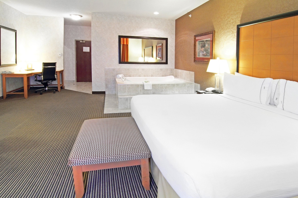 holiday inn express and suites calgary south macleod trail s