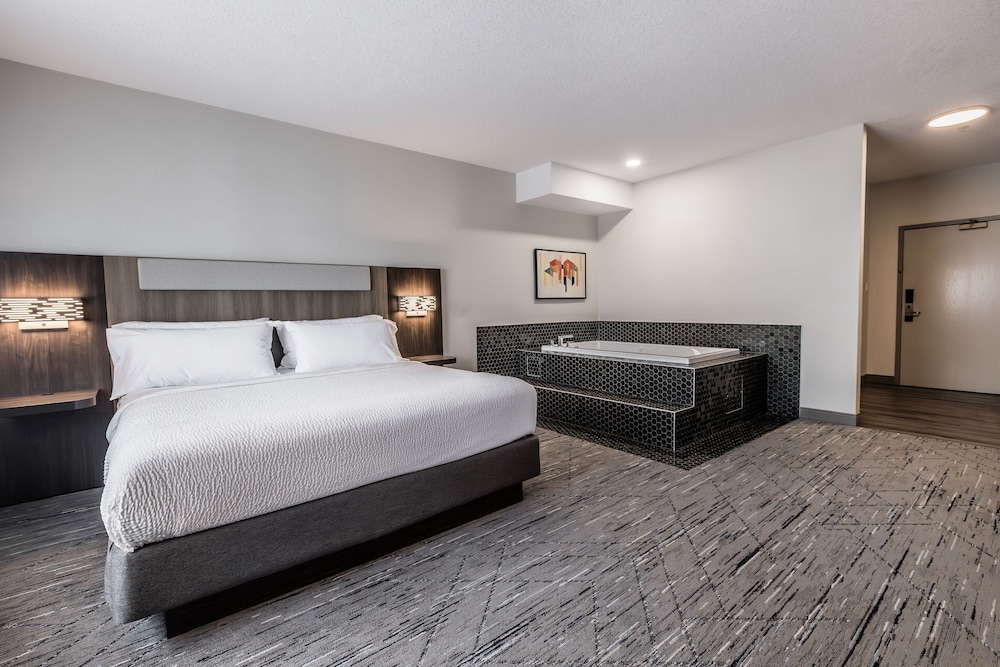 holiday inn express and suites calgary south macleod trail s