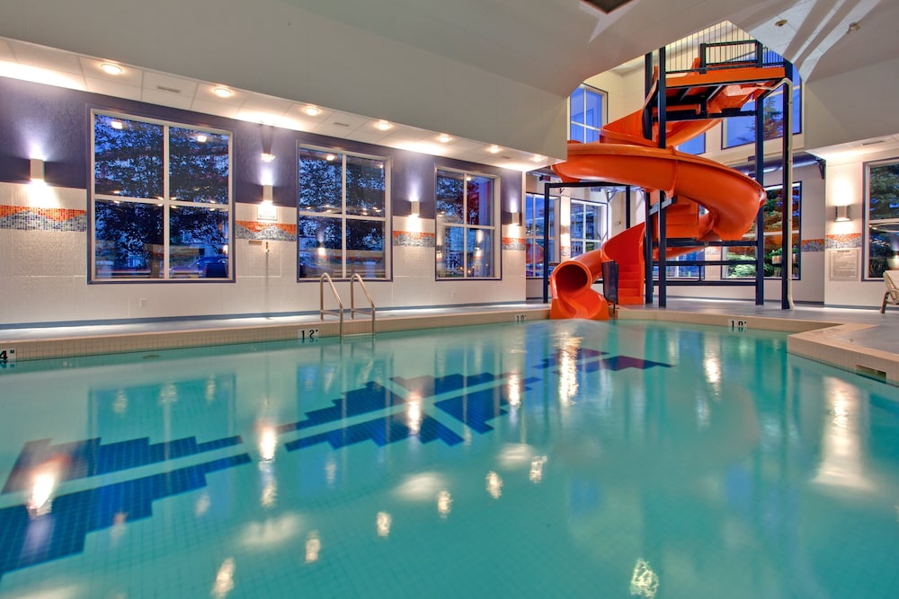 holiday inn express and suites calgary south macleod trail s