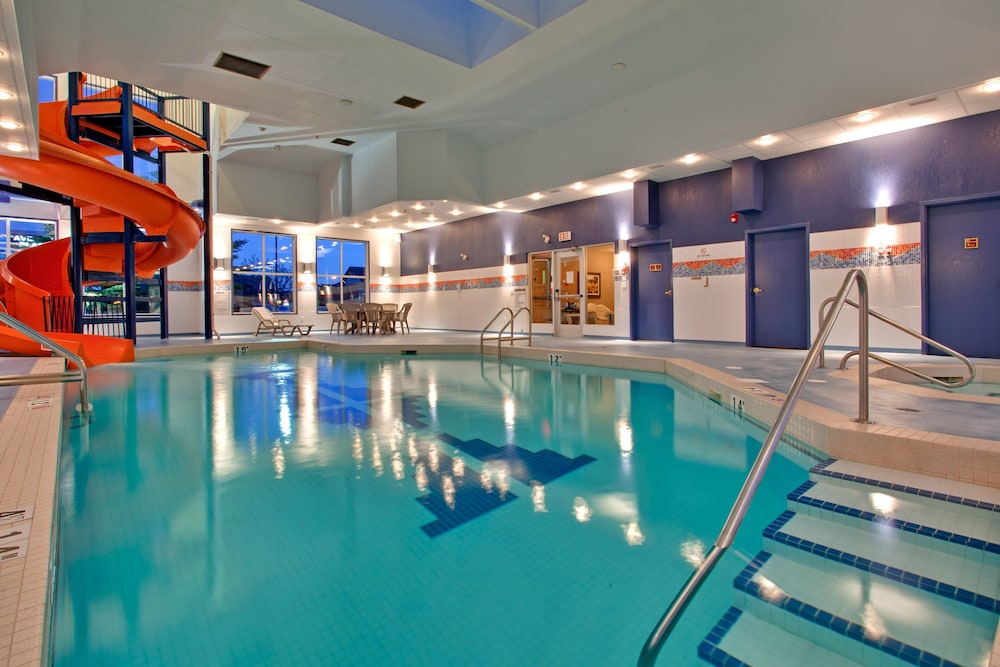 holiday inn express and suites calgary south macleod trail s