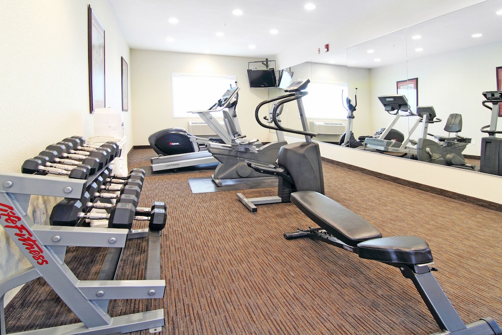 holiday inn express and suites calgary south macleod trail s