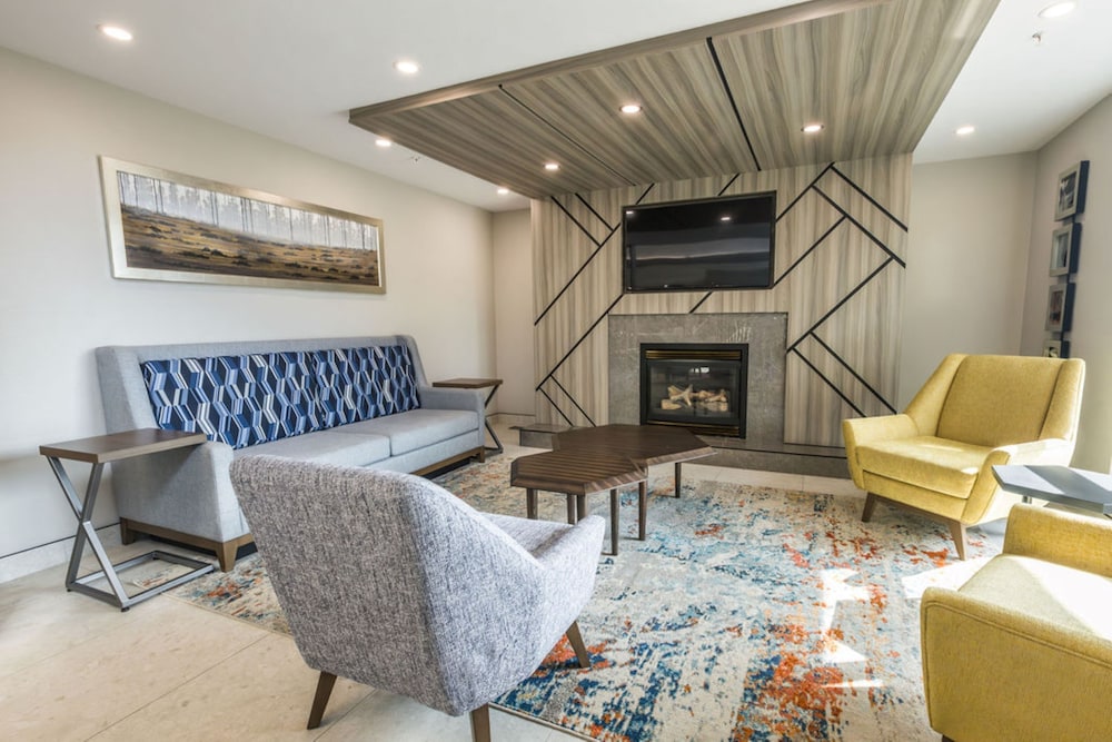 holiday inn express and suites calgary south macleod trail s