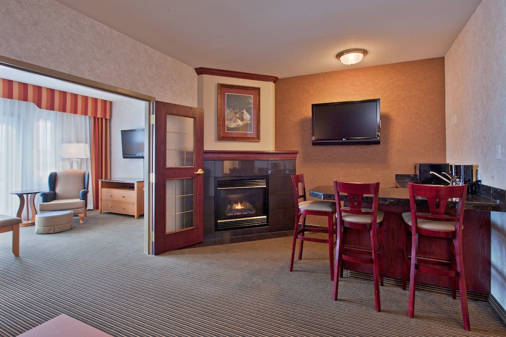 holiday inn express and suites calgary south macleod trail s