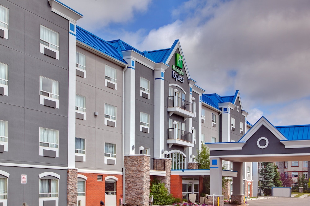holiday inn express and suites calgary south macleod trail s