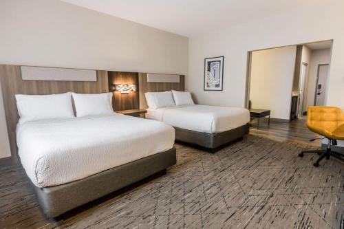 holiday inn express and suites calgary south macleod trail s