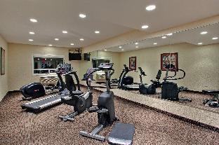 holiday inn express and suites calgary south macleod trail s