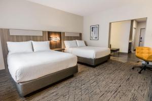 holiday inn express and suites calgary south macleod trail s
