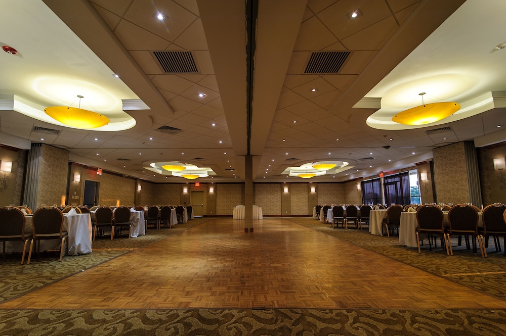 holiday inn plainview long island by ihg