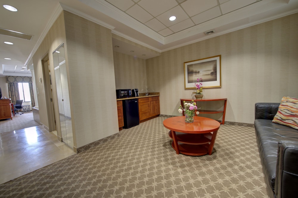 holiday inn plainview long island by ihg