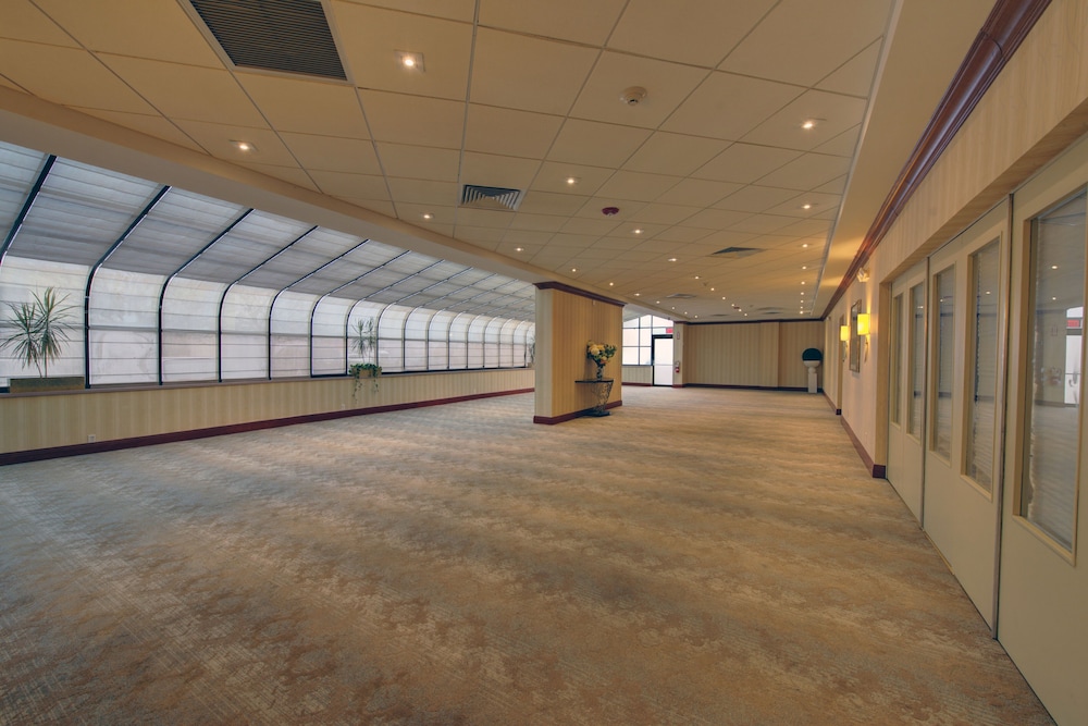 holiday inn plainview long island by ihg