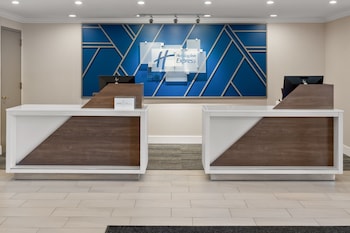 Holiday Inn Express Stony Brook By Ihg,Centerport>>Centereach,3 star