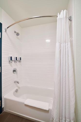 four points by sheraton cleveland eastlake