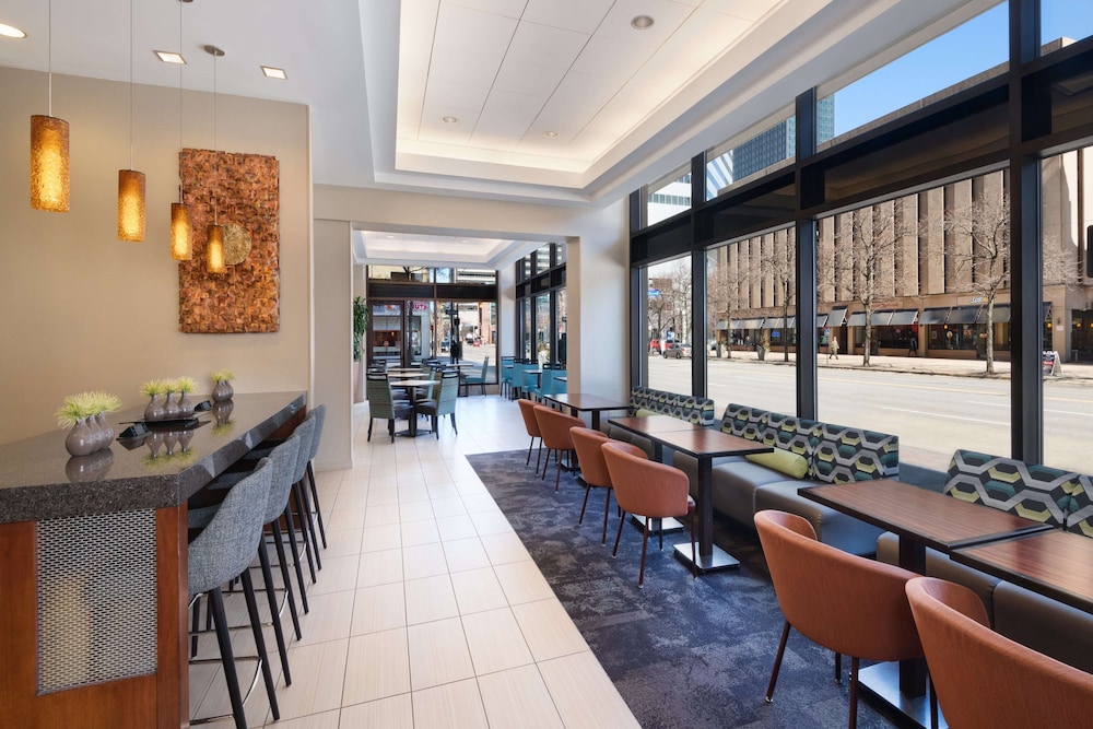 hampton inn cleveland downtown