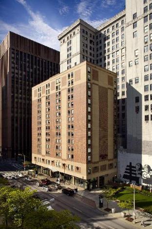 hampton inn cleveland downtown