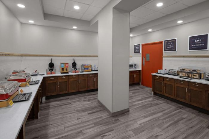 hampton inn cleveland downtown