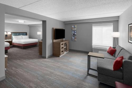 hampton inn cleveland downtown
