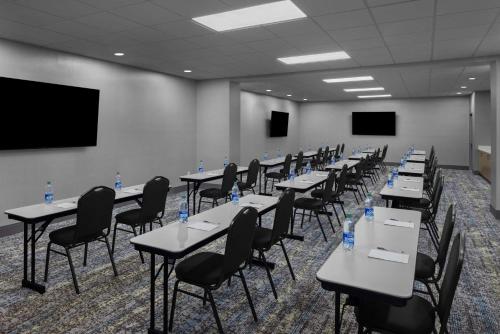 hampton inn cleveland downtown