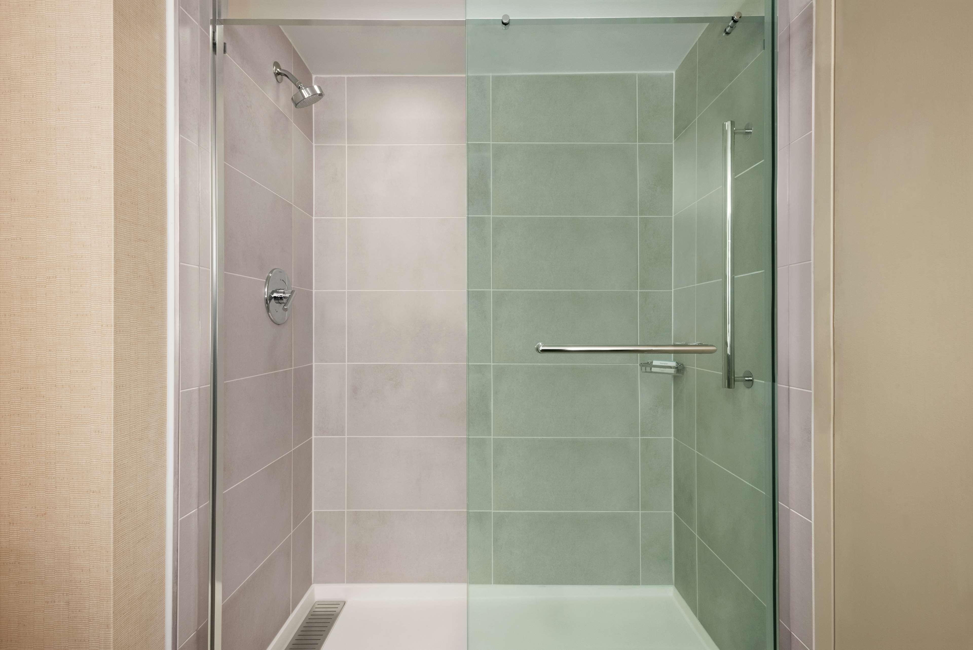 embassy suites by hilton cleveland rockside