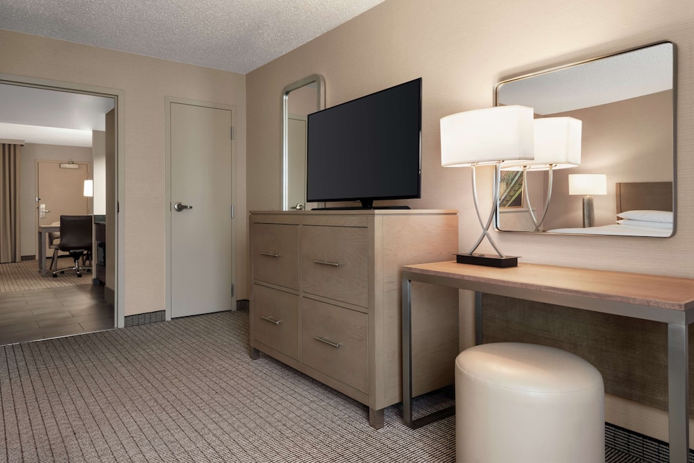 embassy suites by hilton cleveland rockside