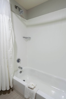 courtyard by marriott cleveland willoughby