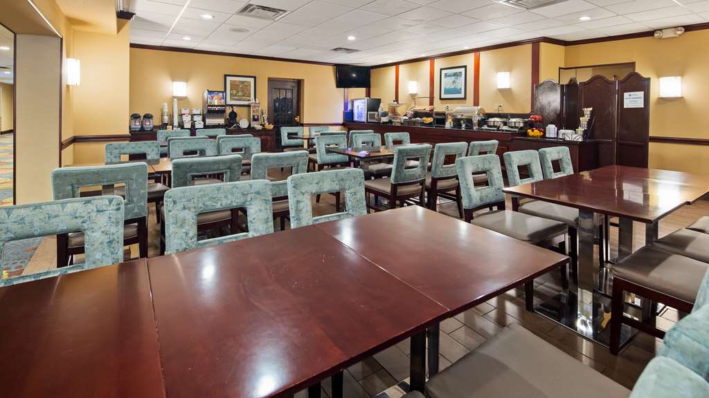 spark by hilton lockport