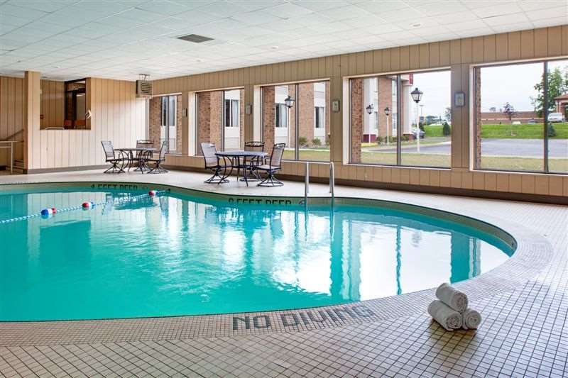 spark by hilton lockport