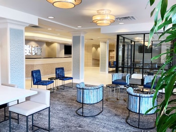 doubletree by hilton milwaukee downtown