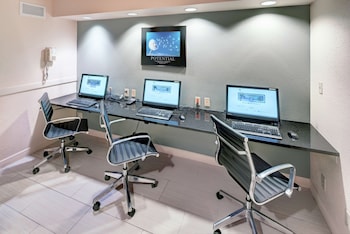 doubletree by hilton milwaukee downtown