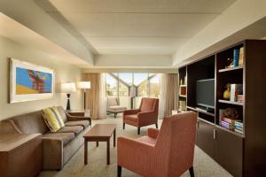 embassy suites by hilton milwaukee brookfield