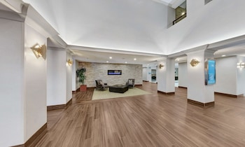 Embassy Suites By Hilton Milwaukee Brookfield,Milwaukee>>Brookfield,4 star