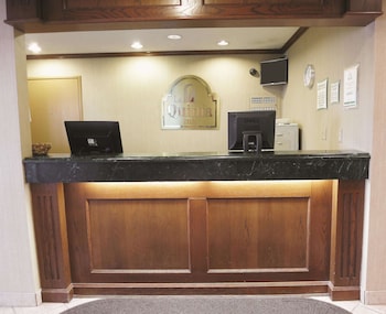 La Quinta Inn By Wyndham Milwaukee Airport / Oak Creek,Oak Creek>>Milwaukee,3 star