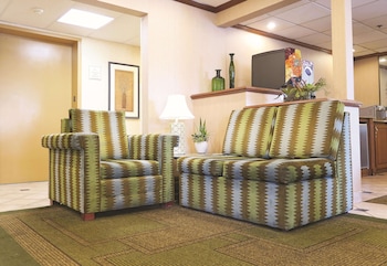 La Quinta Inn By Wyndham Milwaukee Airport / Oak Creek,Oak Creek>>Milwaukee,3 star