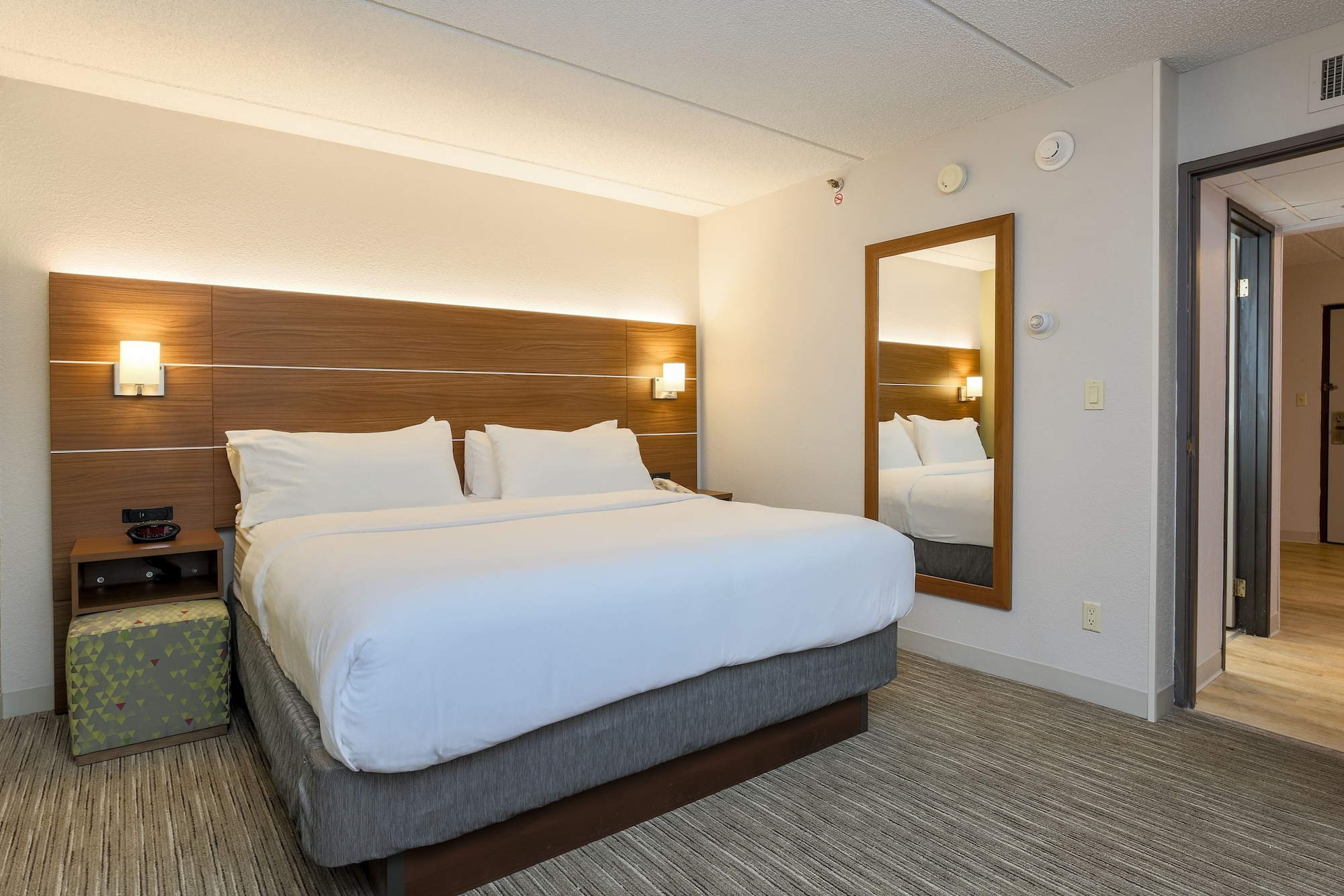 holiday inn express milwaukee west medical center by ihg