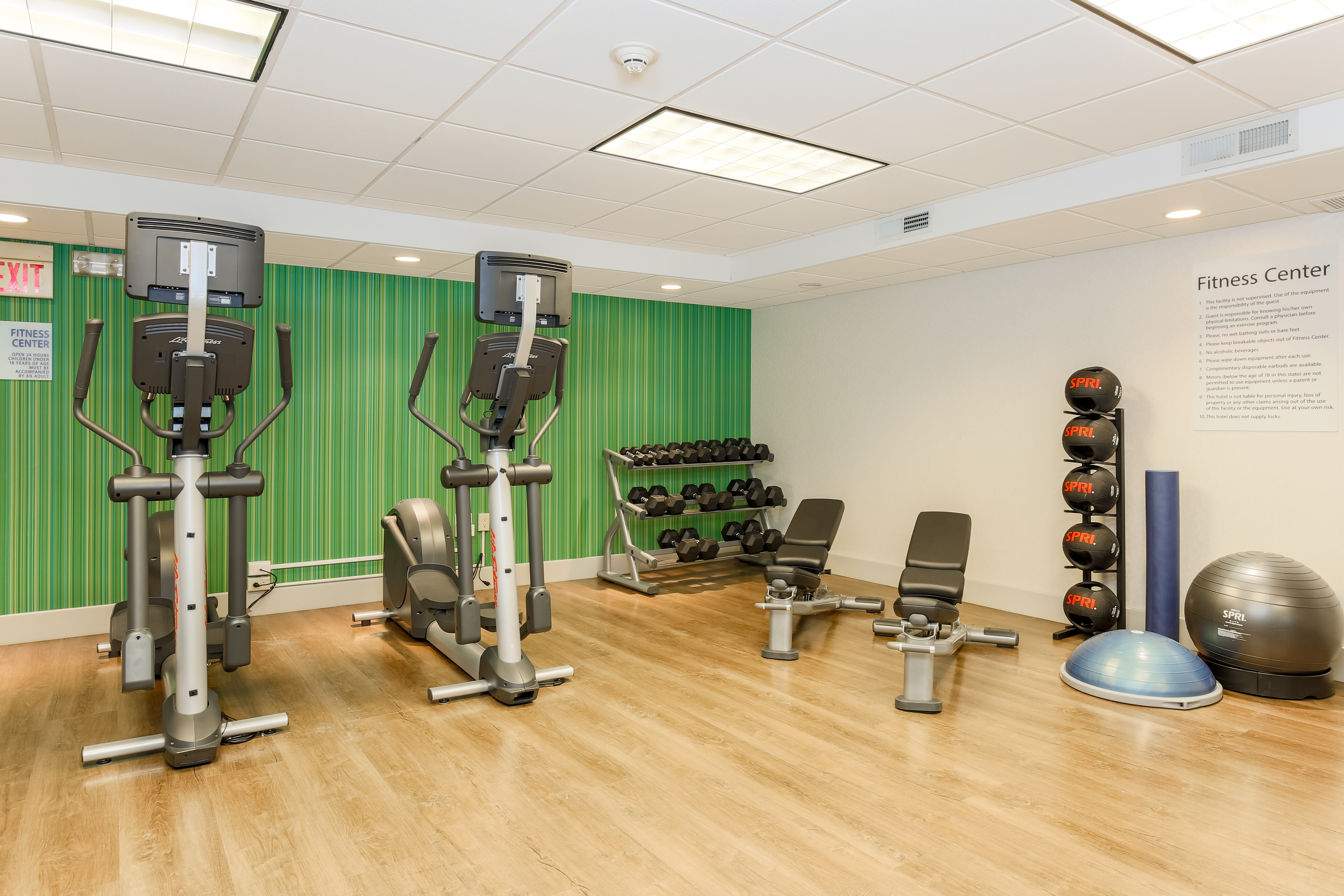 holiday inn express milwaukee west medical center by ihg