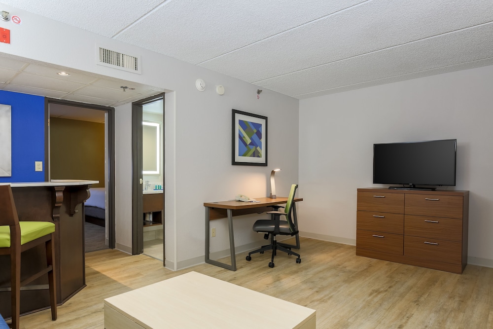 holiday inn express milwaukee west medical center by ihg