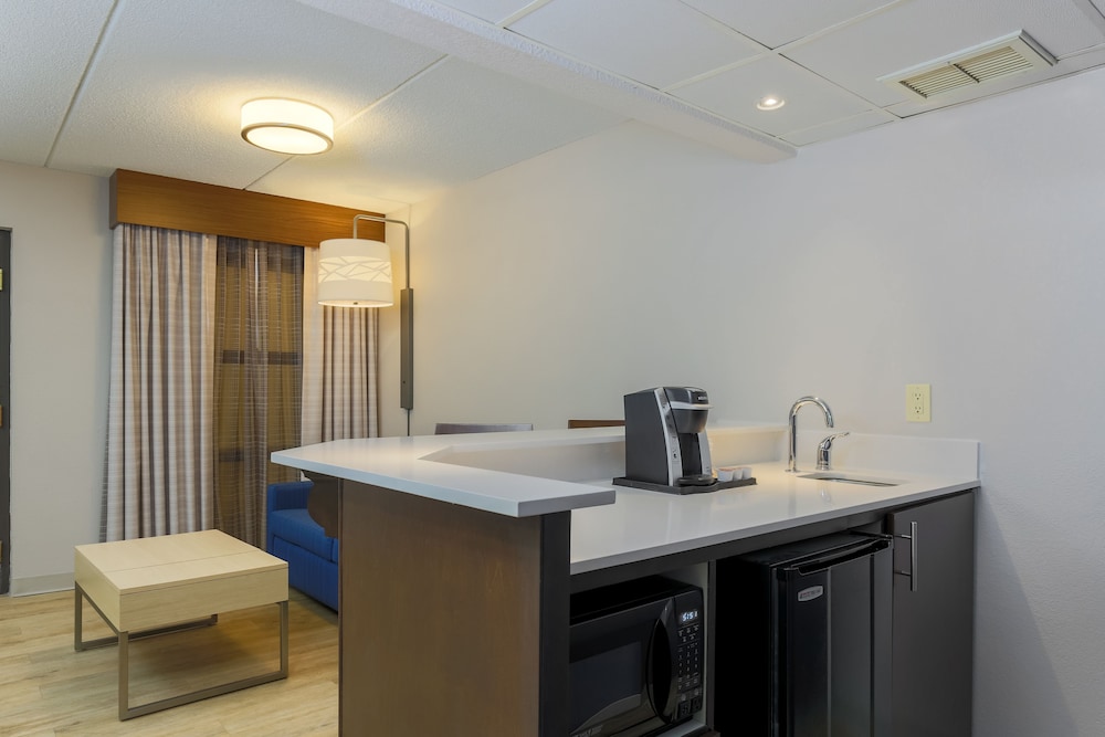 holiday inn express milwaukee west medical center by ihg