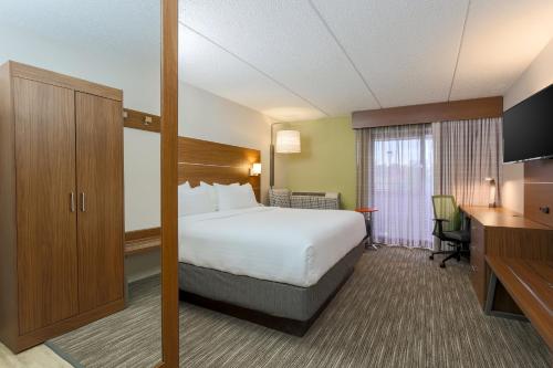 holiday inn express milwaukee west medical center by ihg