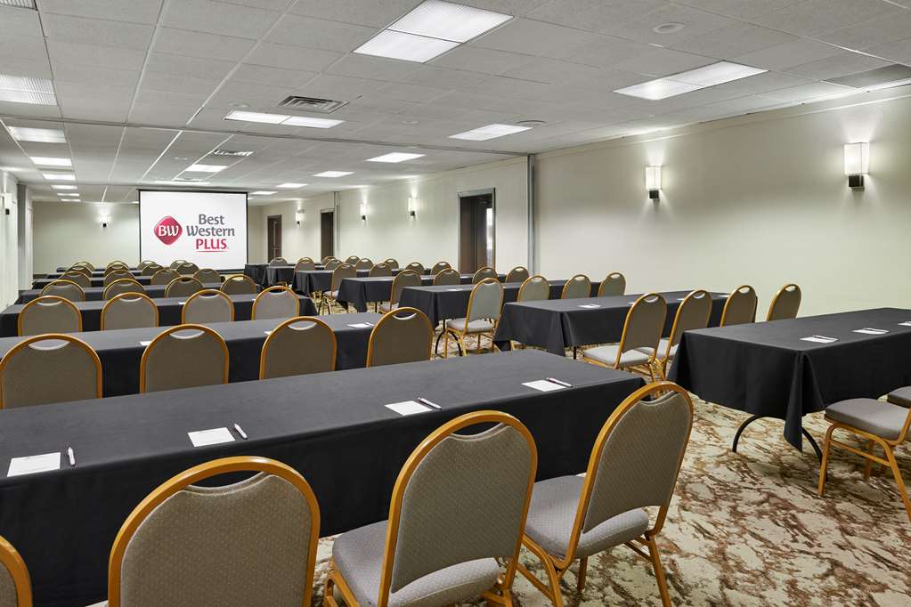 best western plus milwaukee airport hotel and conference ctr