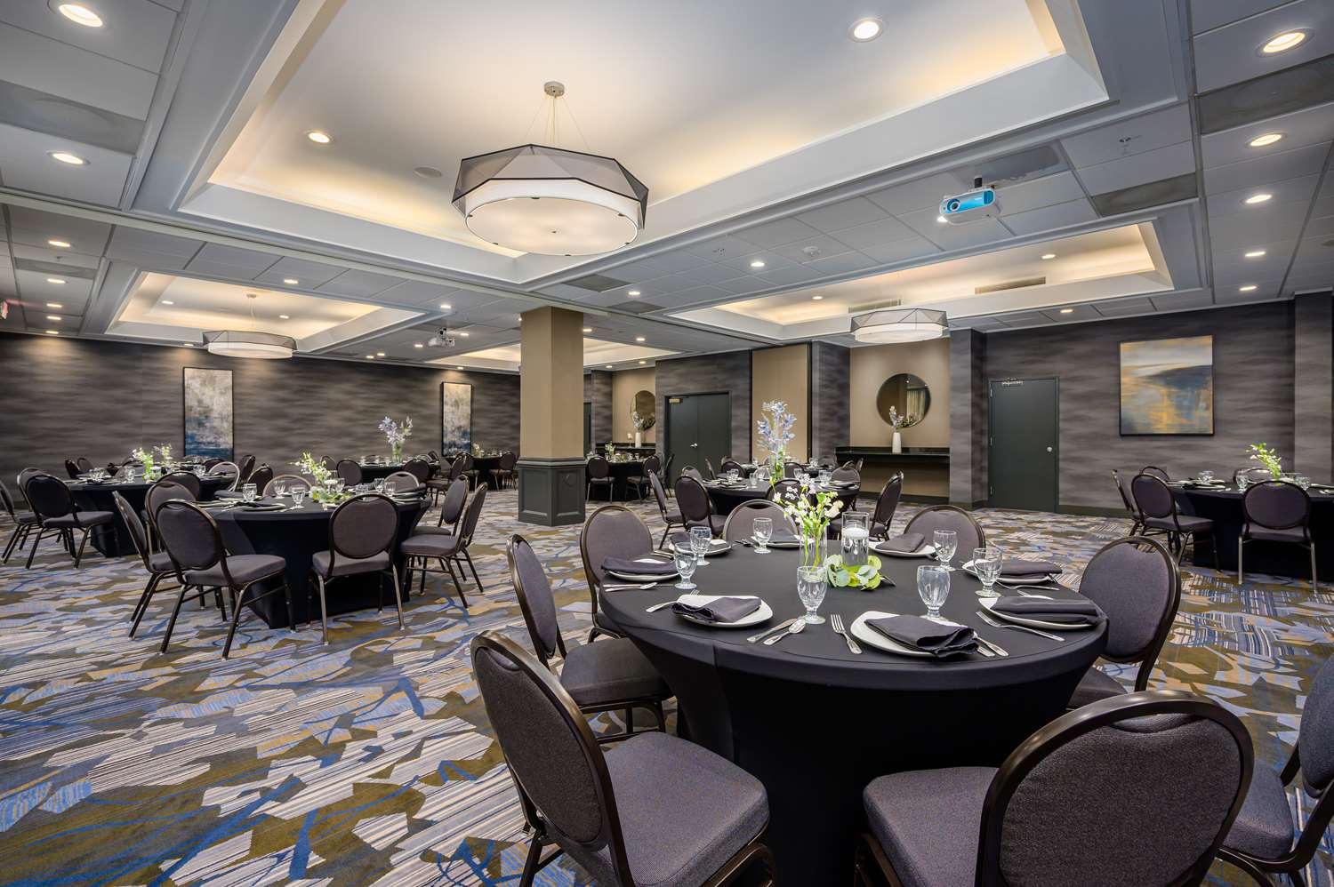 doubletree by hilton raleigh midtown nc