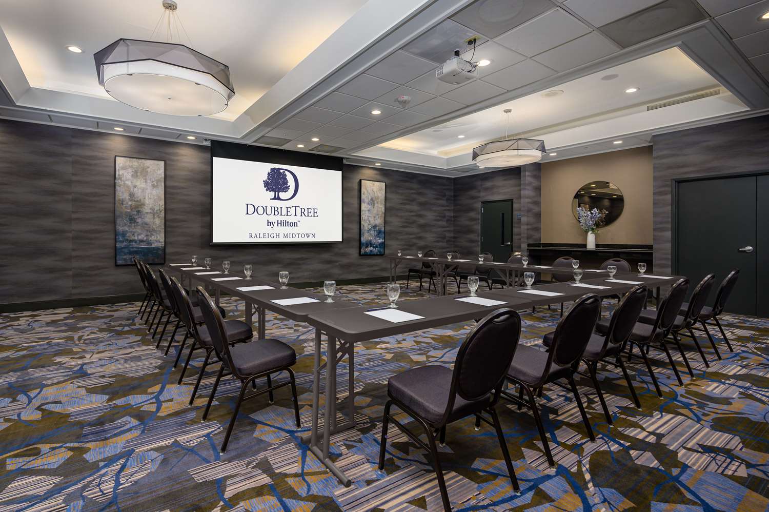 doubletree by hilton raleigh midtown nc
