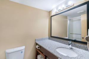 super 8 by wyndham raleigh north east