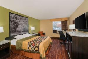super 8 by wyndham raleigh north east