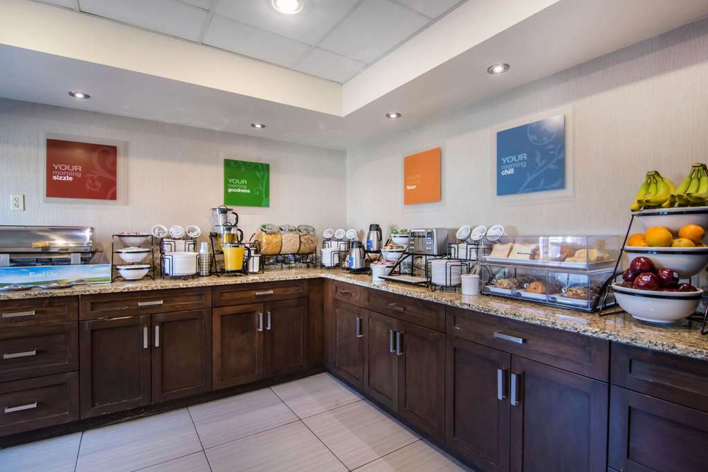 comfort inn and suites airport south