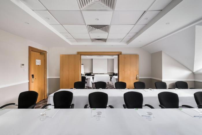 holiday inn glasgow east kilbride by ihg