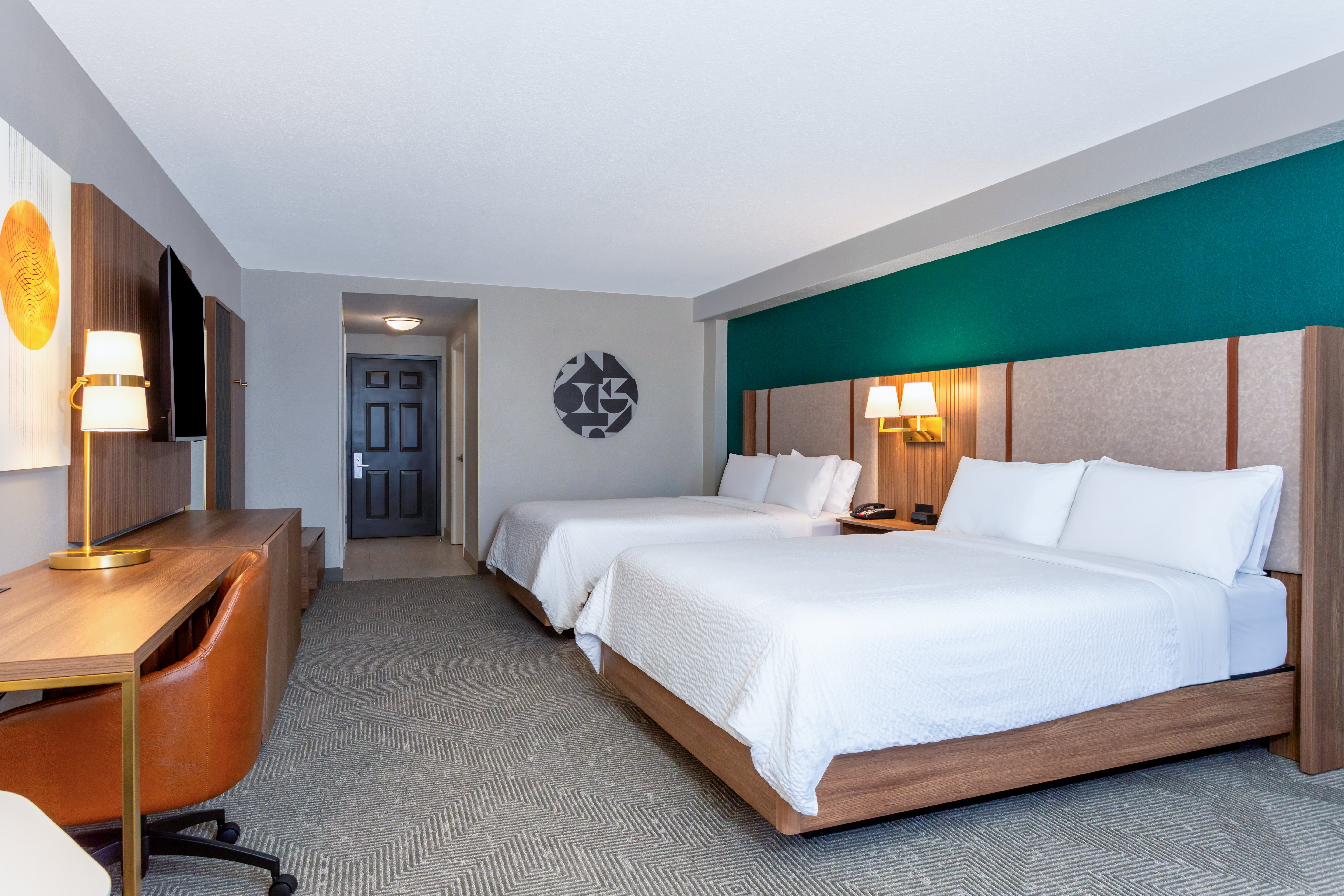 holiday inn and suites daytona beach on the ocean