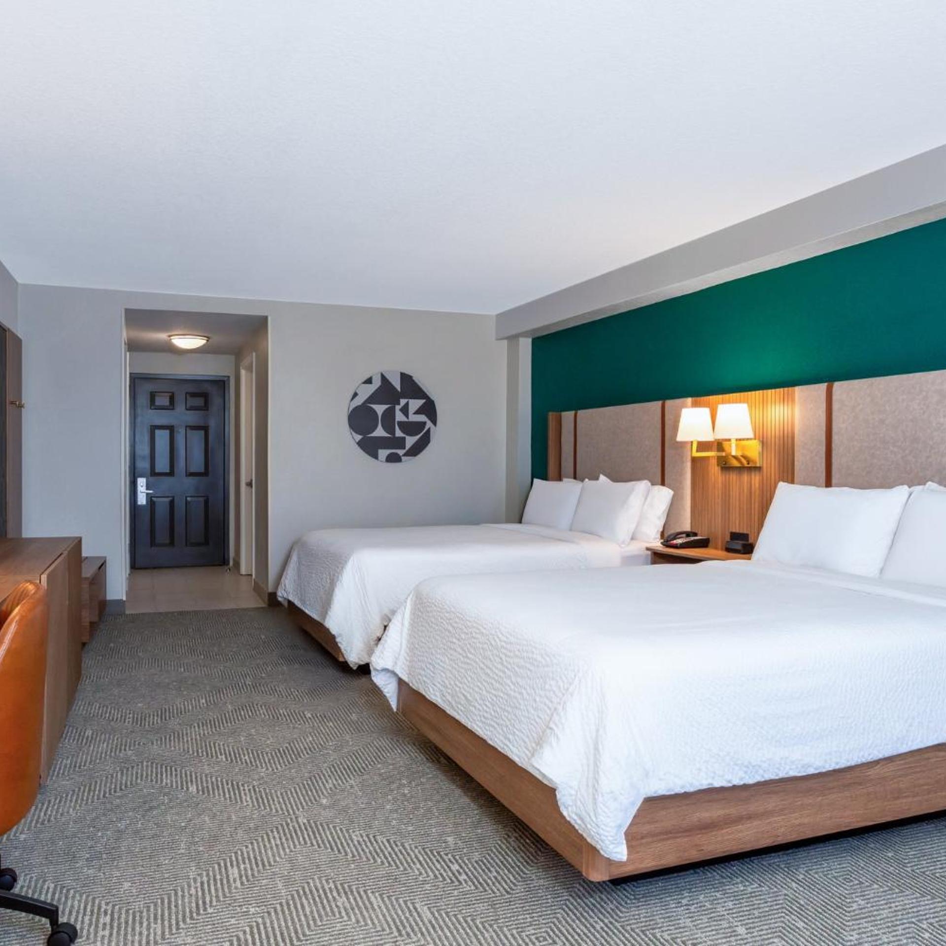 holiday inn and suites daytona beach on the ocean
