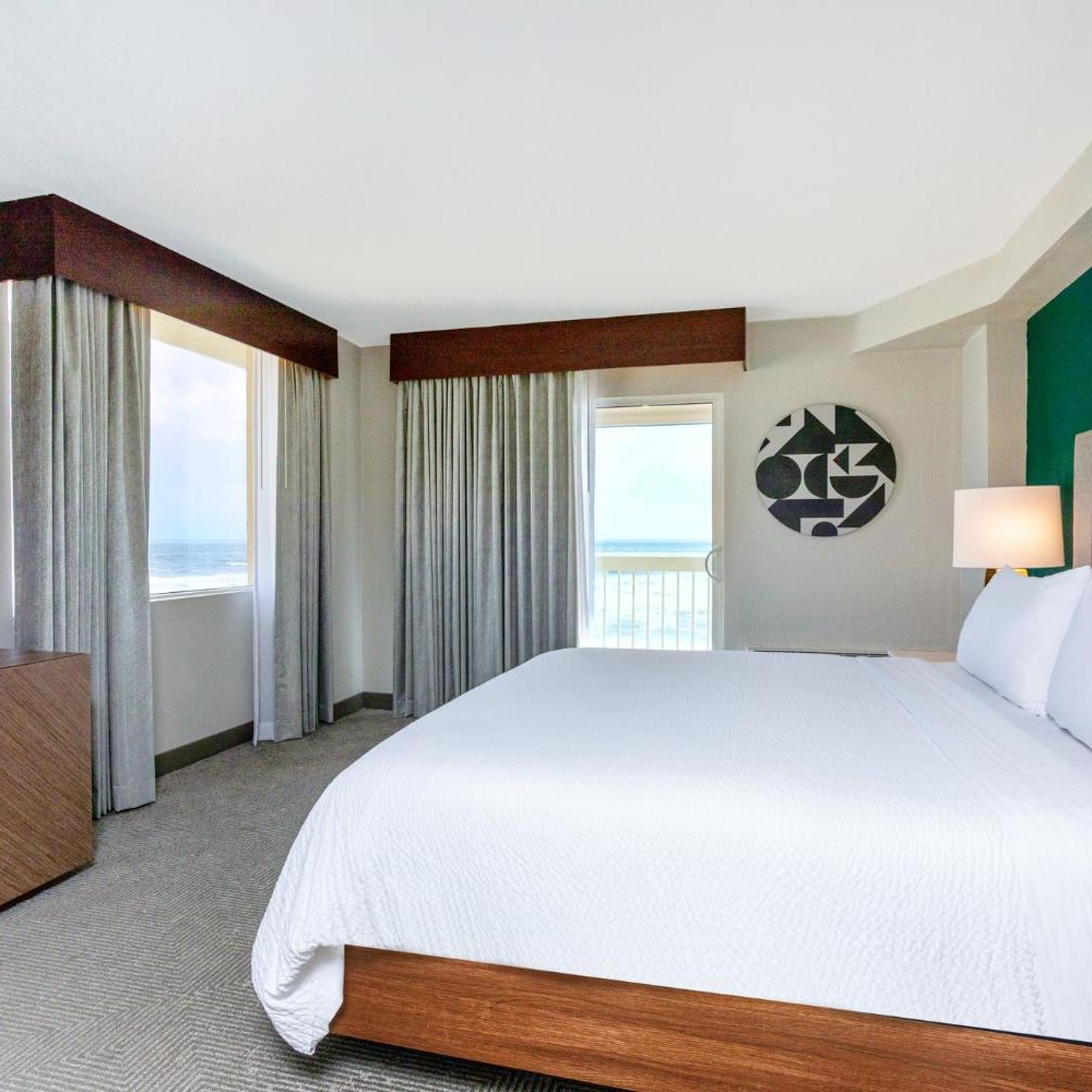 holiday inn and suites daytona beach on the ocean