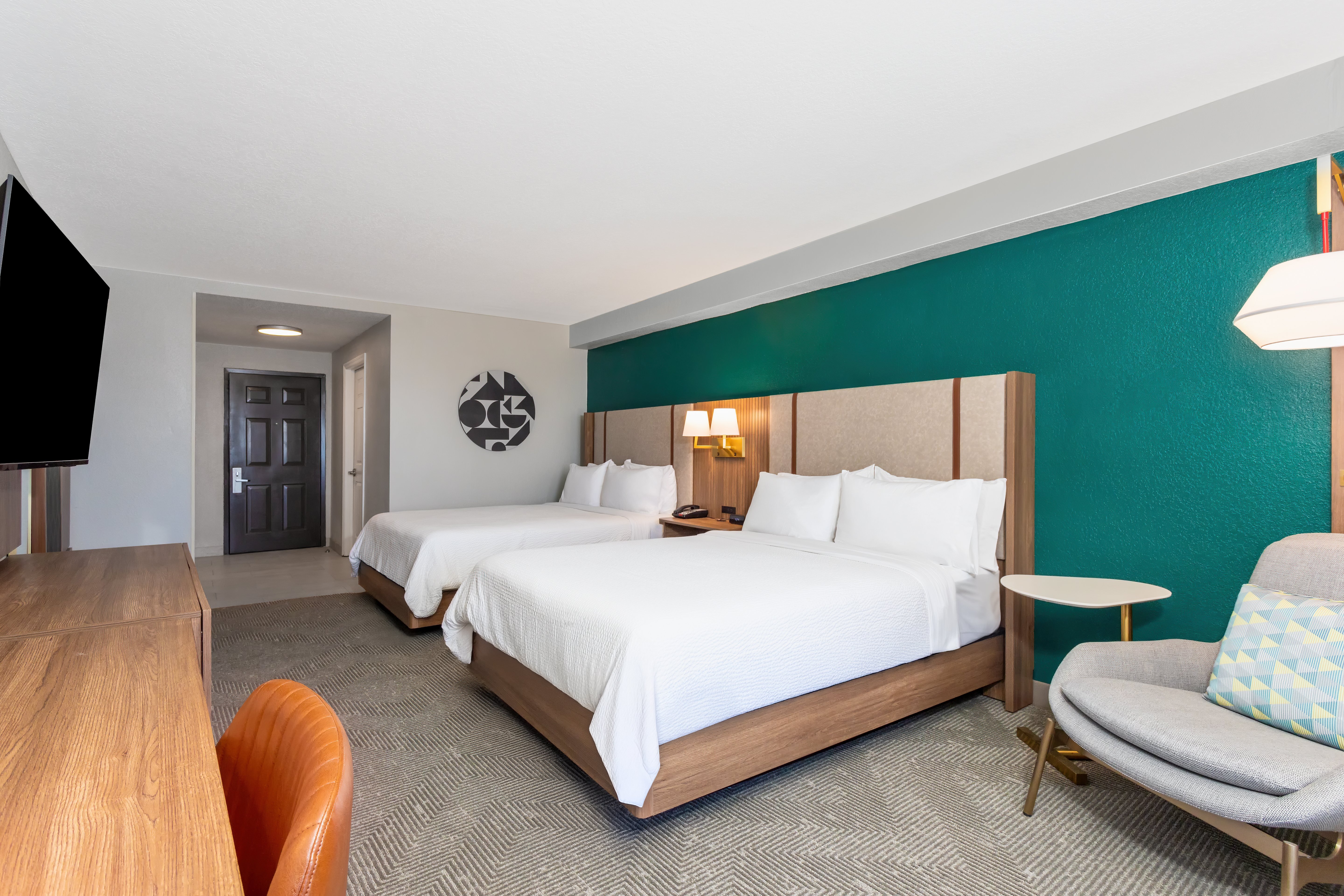 holiday inn and suites daytona beach on the ocean
