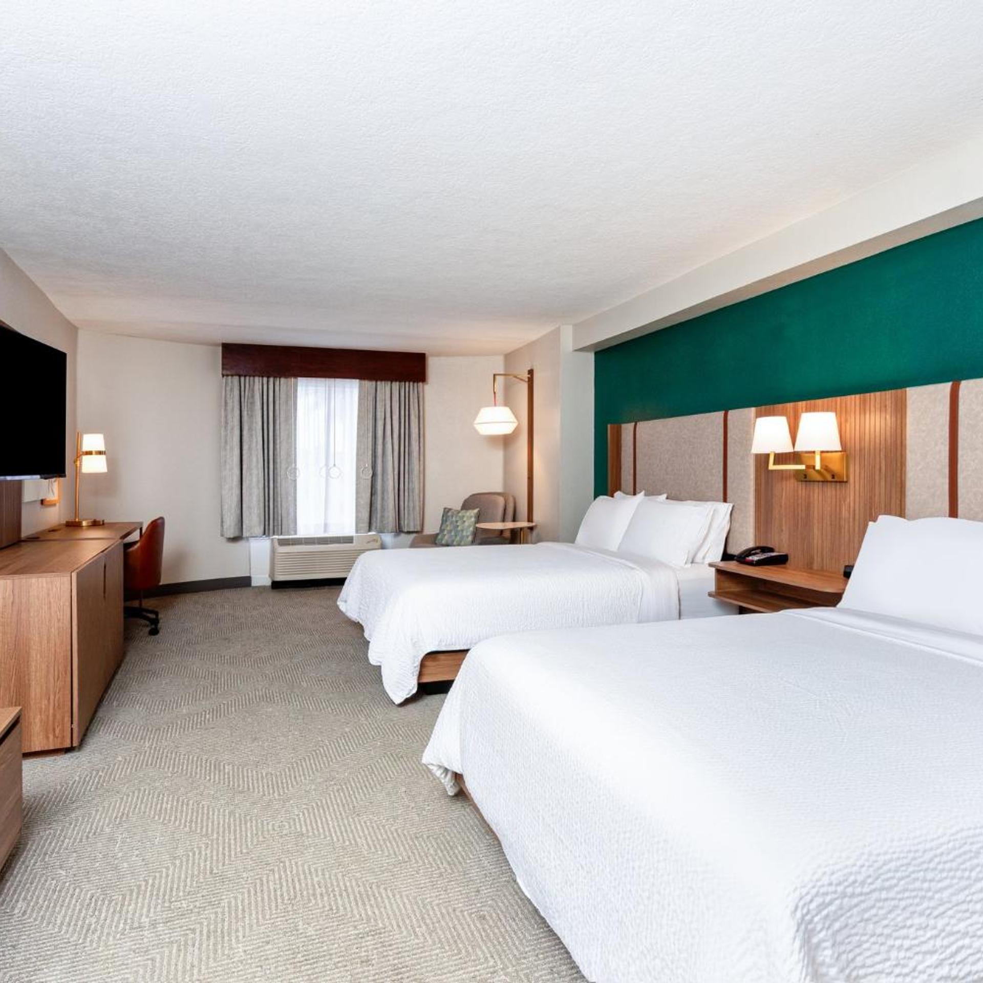holiday inn and suites daytona beach on the ocean